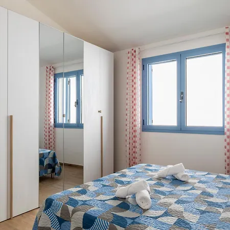 Semesterbostad Caletta Bay View - Private *